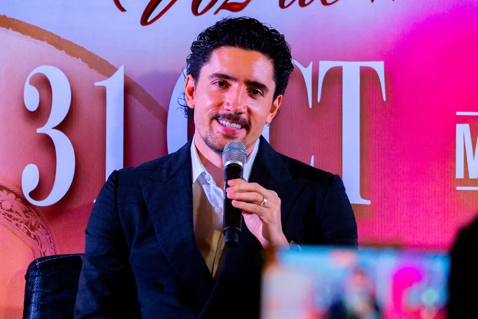 Álex Fernández en conferencia de prensa — foto 3