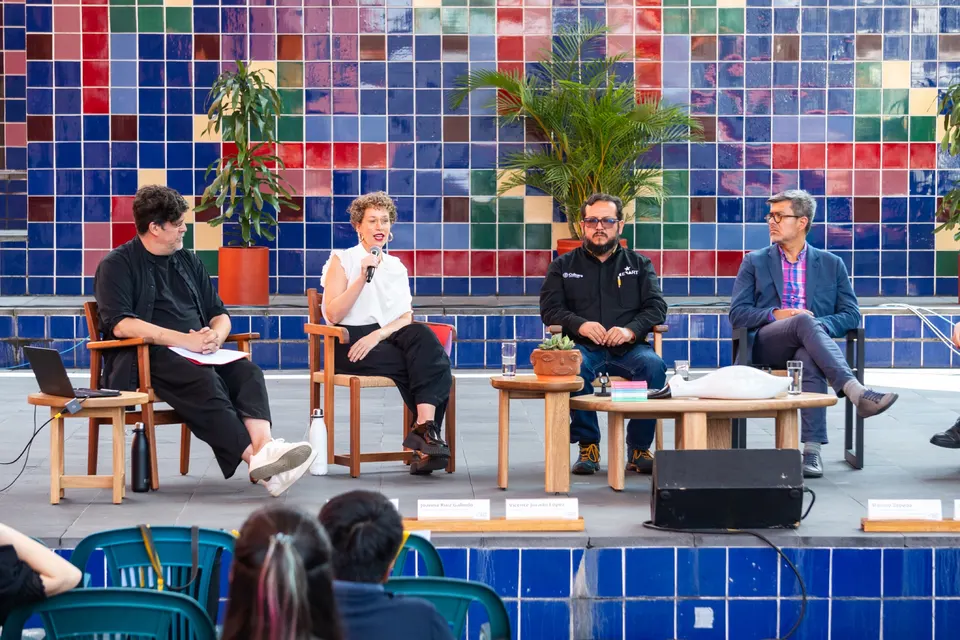 «Futuros Pánicos» en el Abierto de Diseño · Parte 1 — foto 1